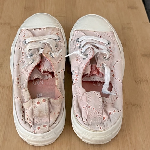 Cute pink Converse - Picture 4 of 5